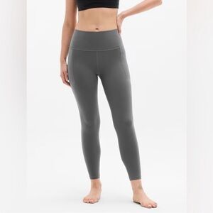 Athleta Shadow Grey Salutation Stash 718 Tight Leggings
